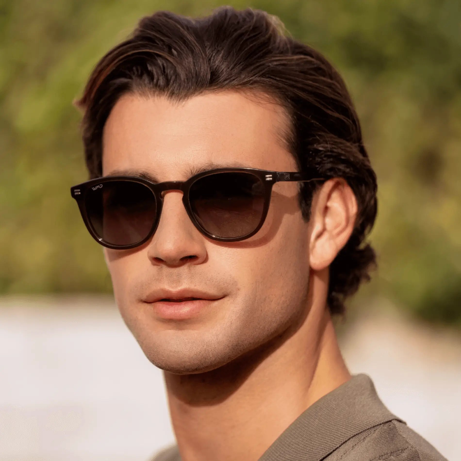 Walker | 1121 Polarized